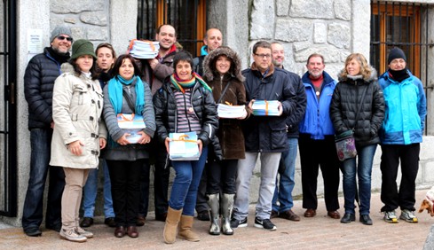 Vecinos por Moralzarzal Participa! partido político local que se va a presentar a las próximas elecciones municipales, ha realizado una convocatoria para devolver al ayuntamiento de Moralzarzal una centena de tomos del libro “Informe de gestión municipal – Ayuntamiento de Moralzarzal 2011-2015”.