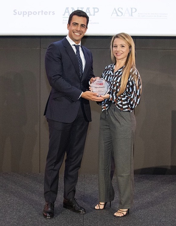 Juan Gonzalo Ospina y Beatriz Uriarte de Ospina Abogados premiados en derecho penal.