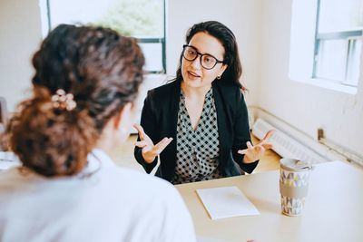 La relevancia de la gestión de fincas y la asesoría integral para empresas y personas